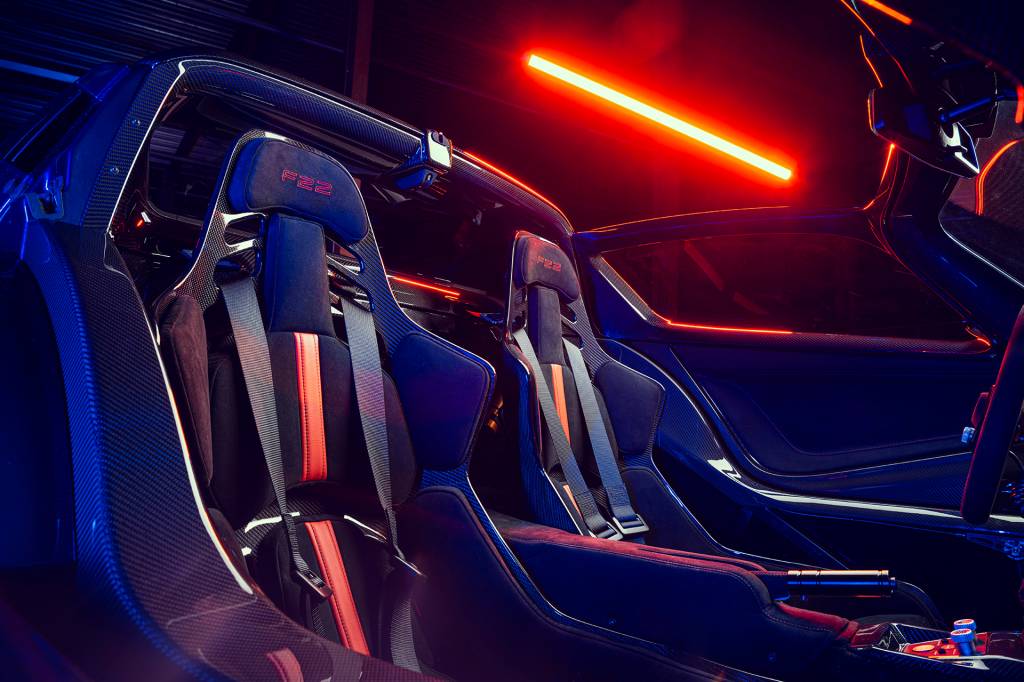 Donkervoort F22-20 Bancos Recaro também estão no pacote