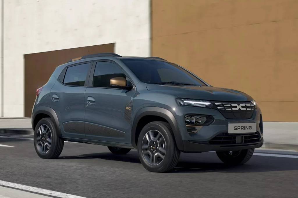 Renault Kwid elétrico com mecânica vendida no Brasil é esportivo na Europa