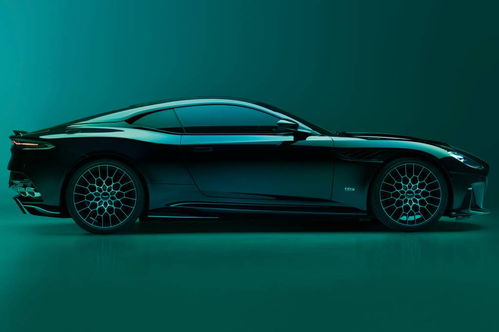 Aston Martin DBS 770 Ultimate Aston Martin DBS 770 Ultimate