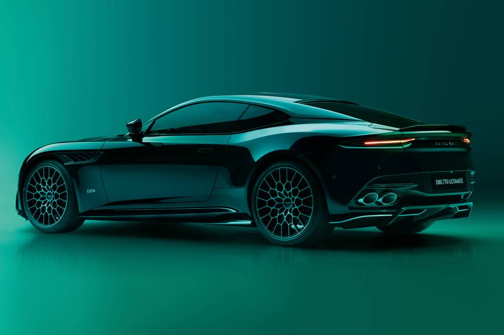 Aston Martin DBS 770 Ultimate Além da variante Coupe (foto), haverá a Volante, conversível