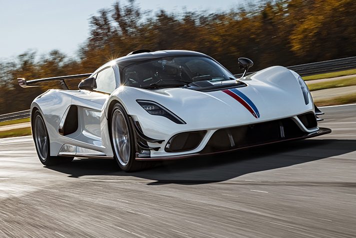 Venom F5 Revolution leva 1.842 cv para as pistas e custa R$ 14,2 milhões