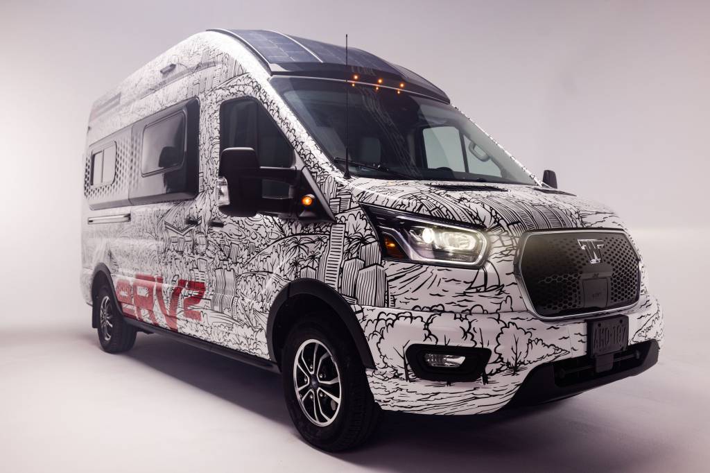 Motorhome elétrico da Winnebago tem carga para até uma semana no mato