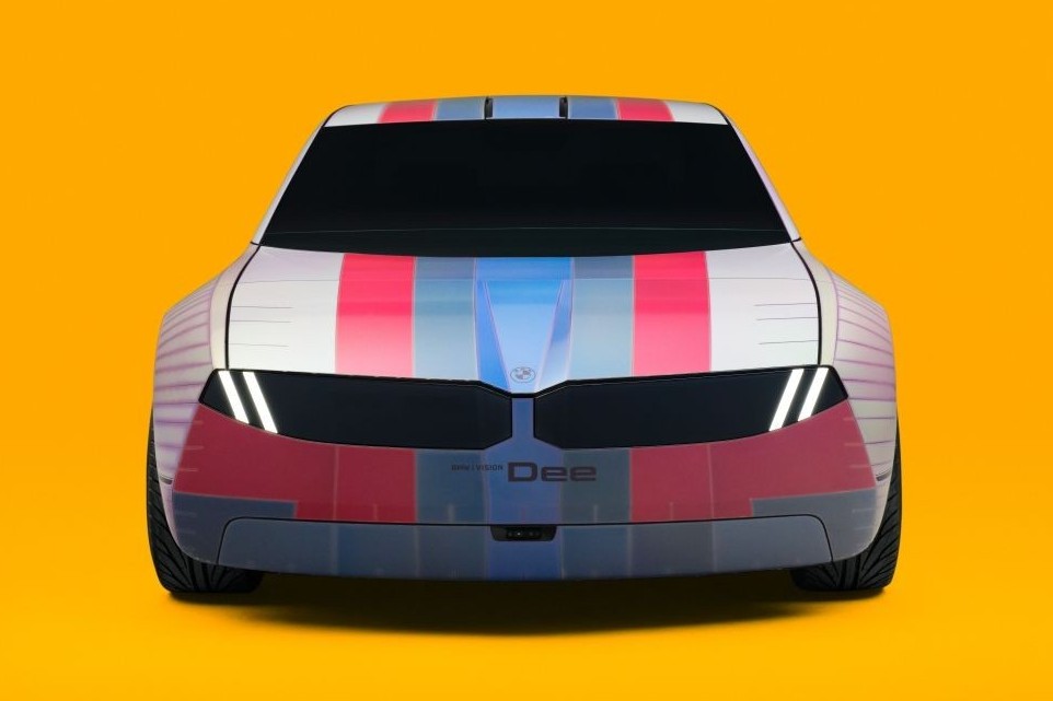 bmw-introduces-ultimate-companion-i-vision-dee-at-ces-2023-in-las-vegas_76 BMW i Vision Dee