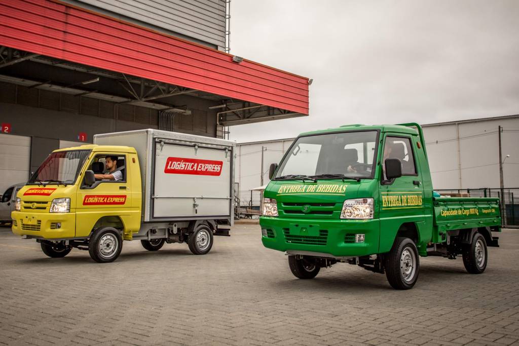 CAMINHÕES ELÉTRICOS NACIONAIS HITECH