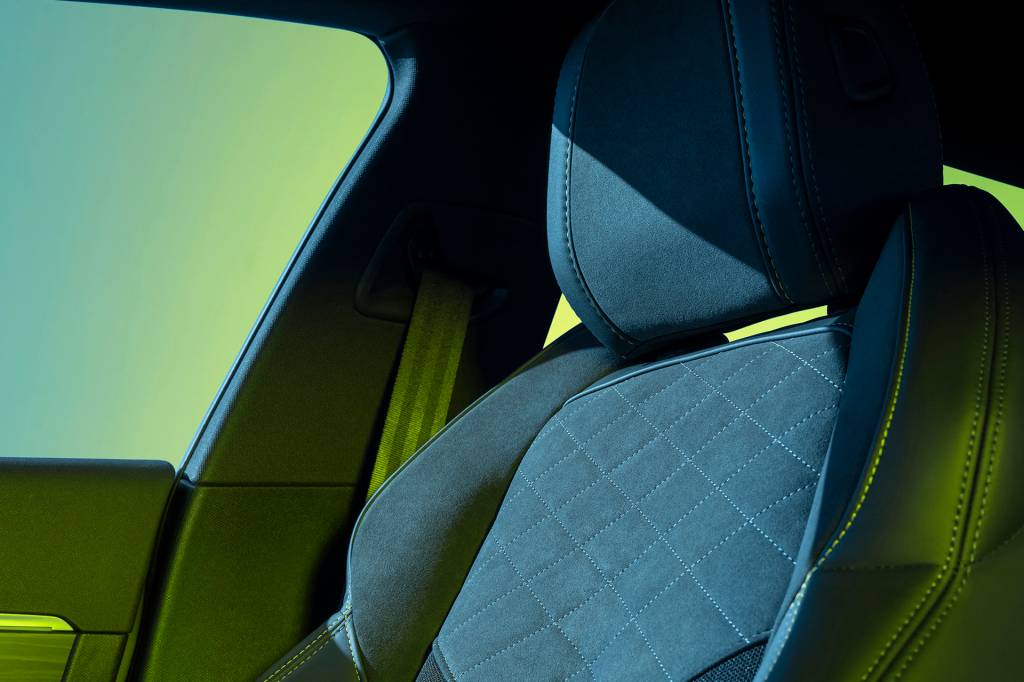Peugeot 508 1 Bancos do 508 têm certificado de conforto e ergonomia