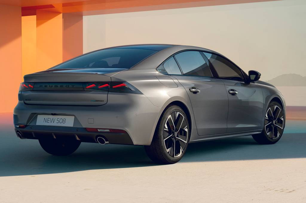 Peugeot 508 (1) Modelo sedã também tem seu charme