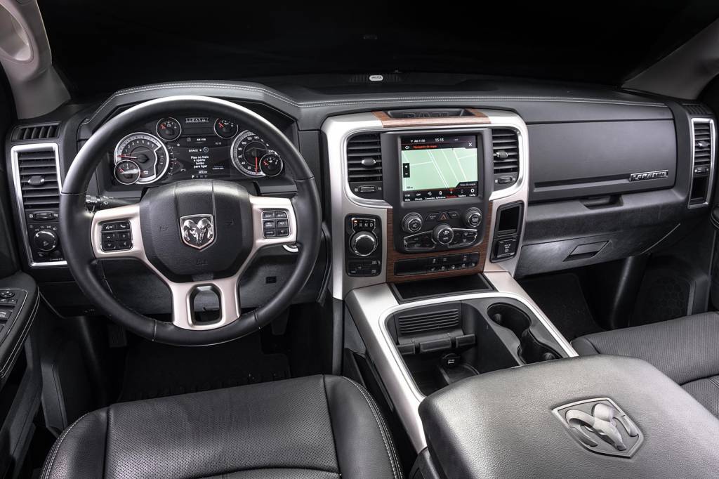 Ram 1500 Classic 2023 brasil (2) Ram 1500 Classic 2023 brasil