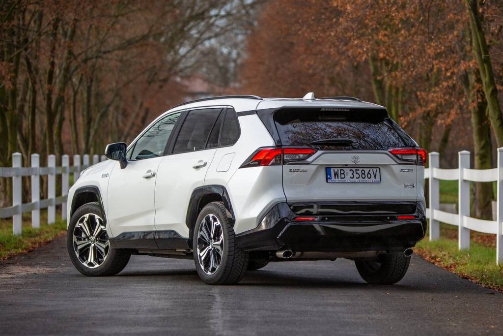 Suzuki-Across-2021-1280-34 Suzuki Across é nada mais que um Toyota RAV4 rebatizado