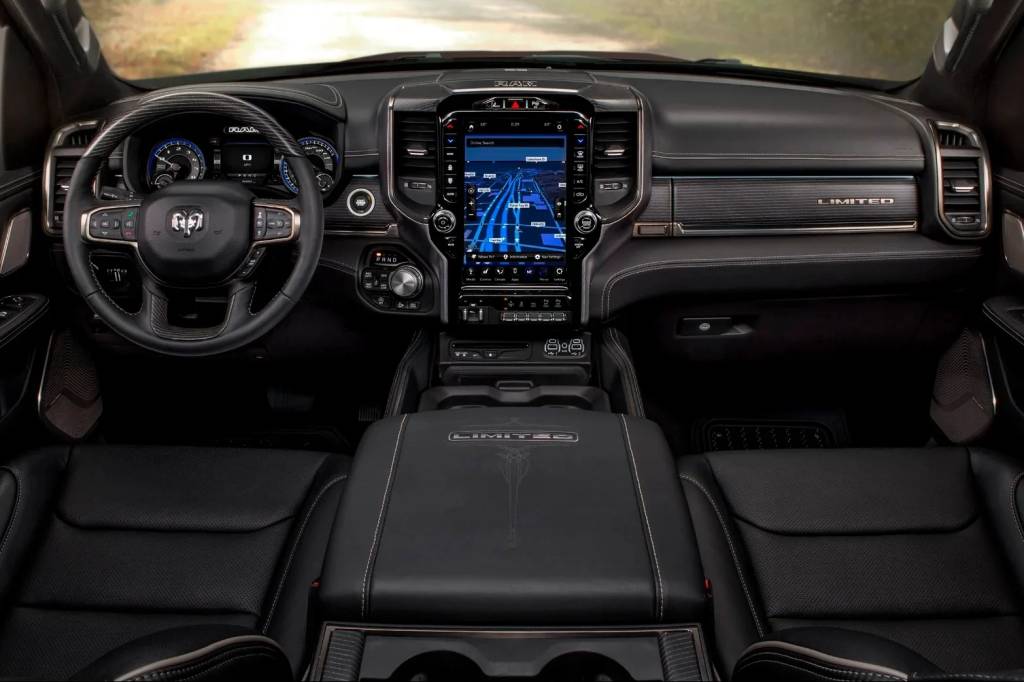 ram_1500_limited_interior-painel Ram 1500 Limited