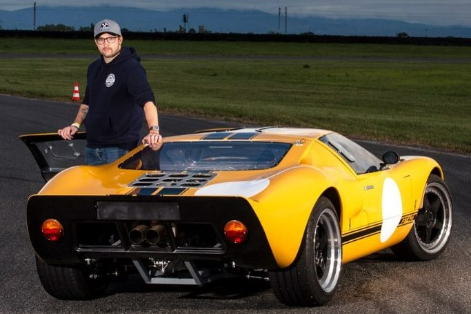 Benjamin Workshop e sua réplica de Ford GT40 feita a mão