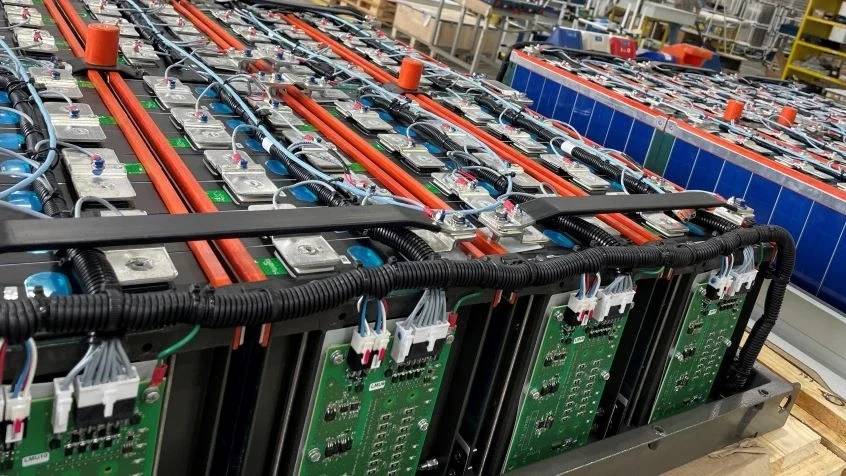 Fabrica-Packs baterias WEG