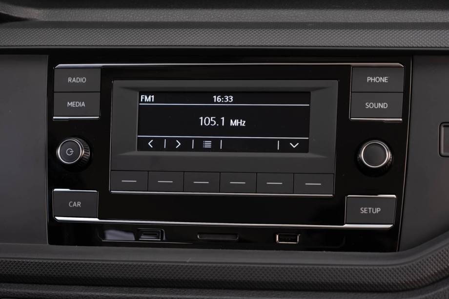 Rádio dispensa AM mas qualidade de reprodução é igualmente ruim e a culpa é da falta de tweeters Rádio dispensa AM mas qualidade de reprodução é igualmente ruim e a culpa é da falta de tweeters