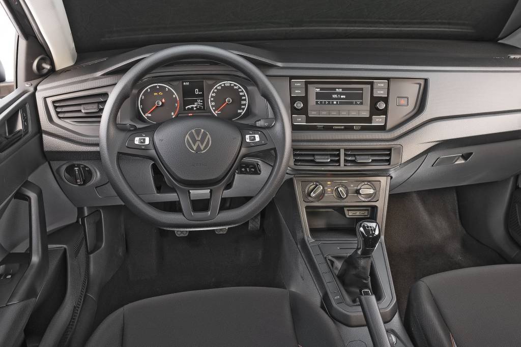 Volkswagen quer trocar plástico barato por tecido no interior de seus carros