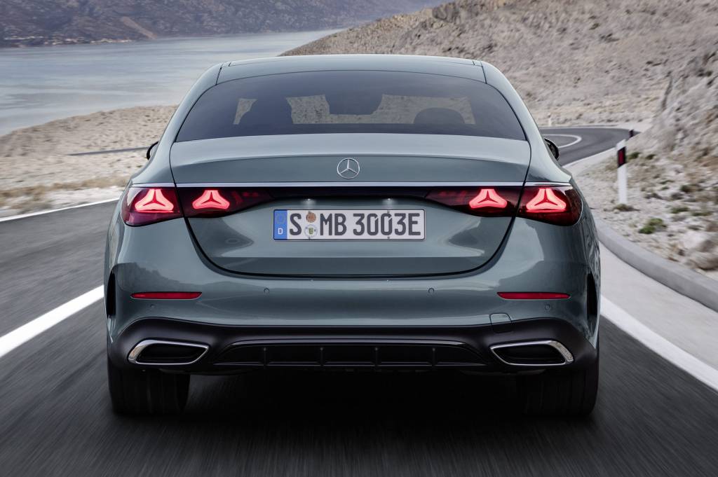 Mercedes-Benz E-Class Saloon (BR 214), 2023 Mercedes-Benz Classe E