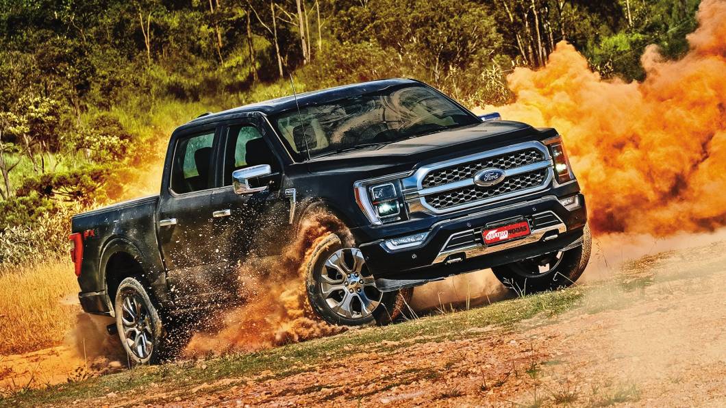 F-150 é quase um caminhão esportivo, para terra e asfalto F-150 é quase um caminhão esportivo, para terra e asfalto