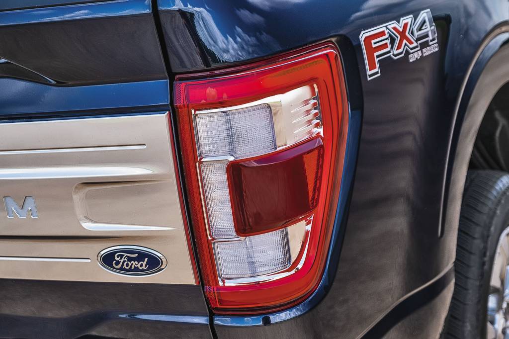 Ford F-150 Platinum testada por QUATRO RODAS (6) Ford F-150 Platinum testada por QUATRO RODAS (6)