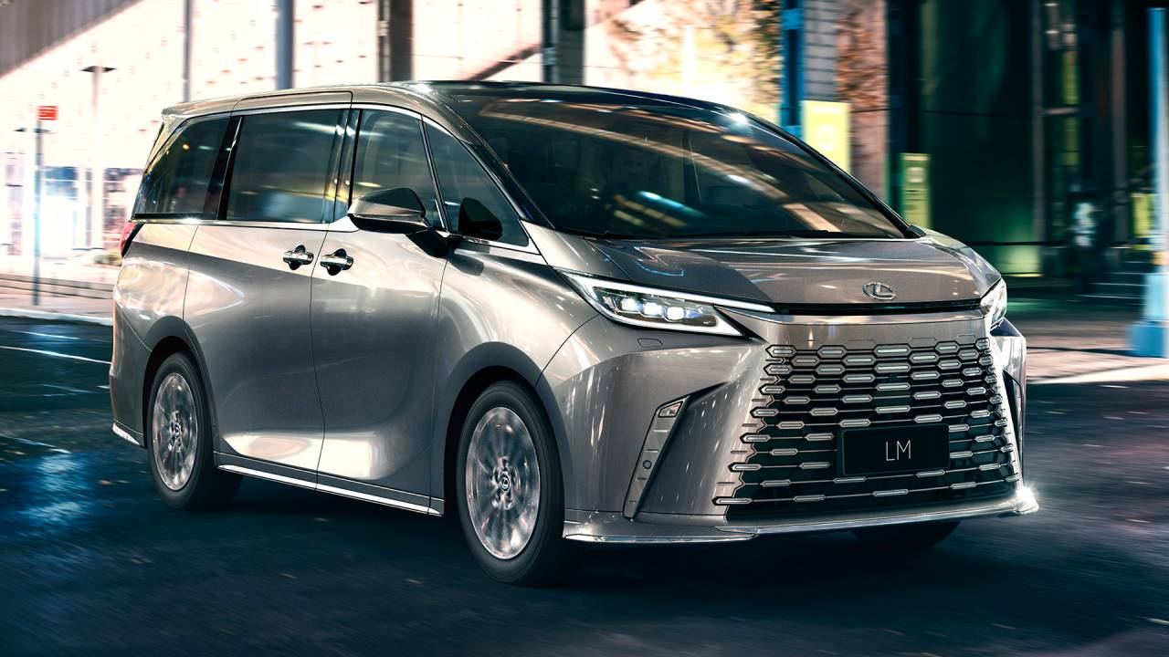Lexus LM ganhou visual mais parecido com o do RZ 450e