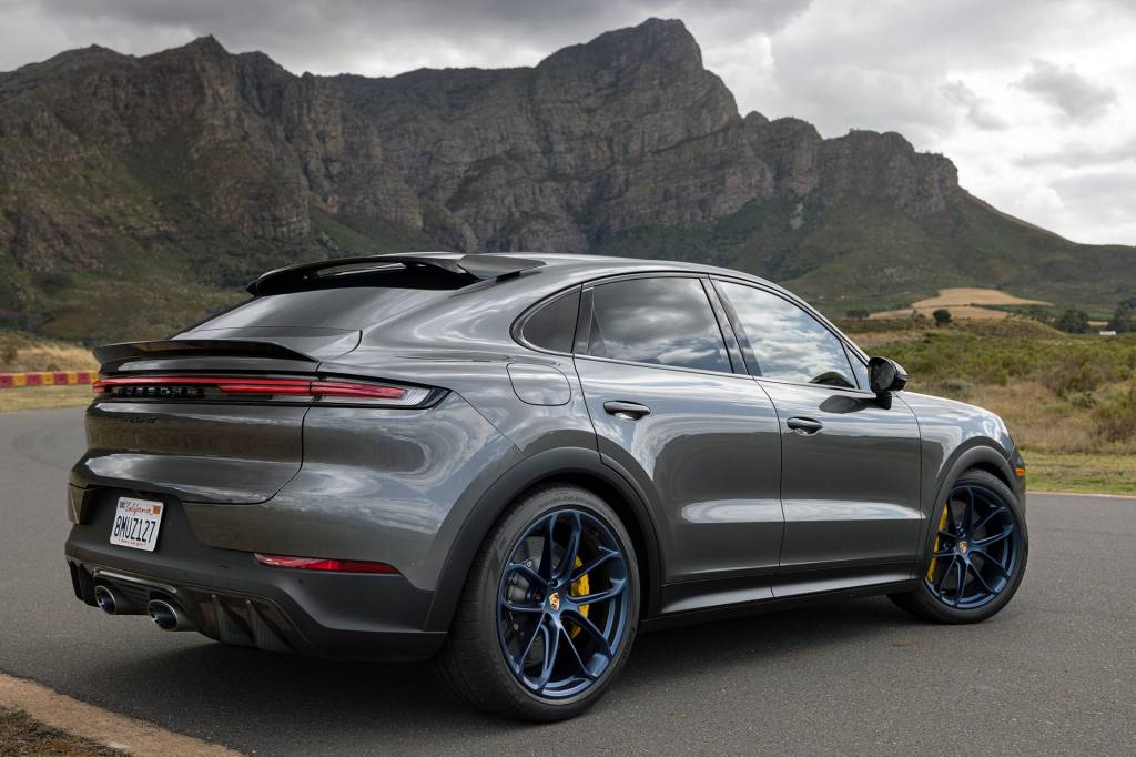 Novo Porsche Cayenne 2024 (4) Novo Porsche Cayenne 2024 (4)
