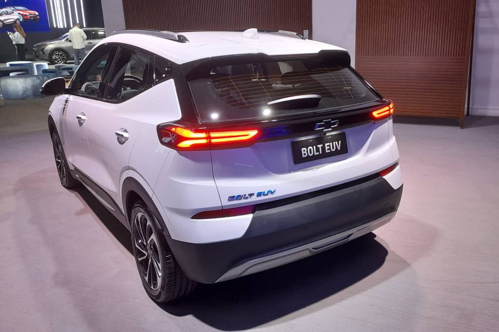 Chevrolet Bolt EUV (8) Chevrolet Bolt EUV