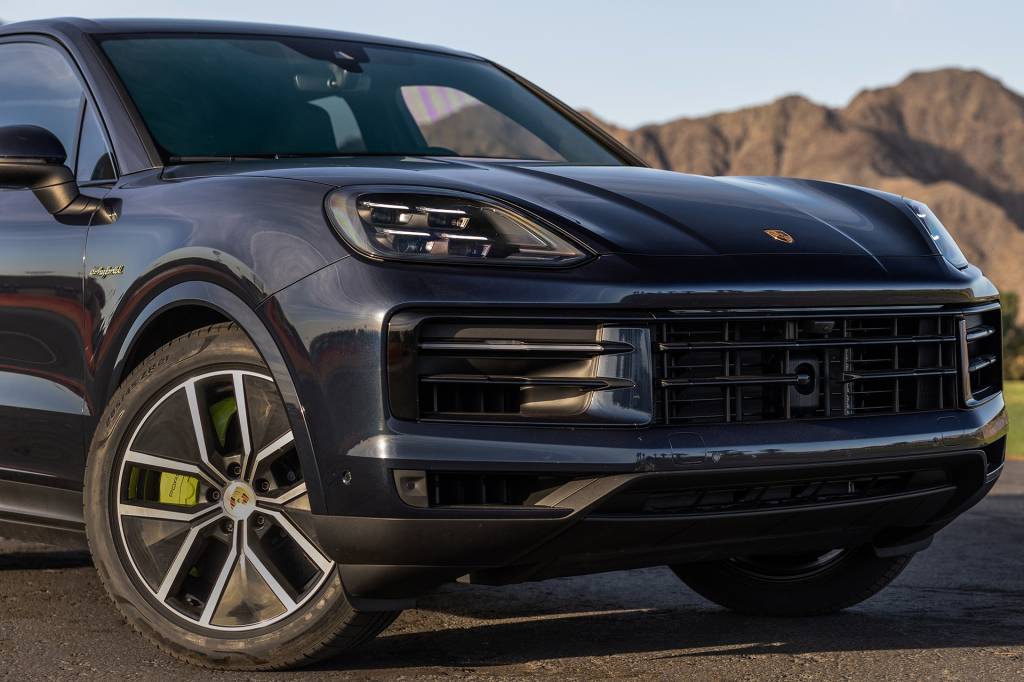 Porsche Cayenne E-Hybrid dirigido por QUATRO RODAS (13) Dianteira ficou ligeiramente mais musculosa