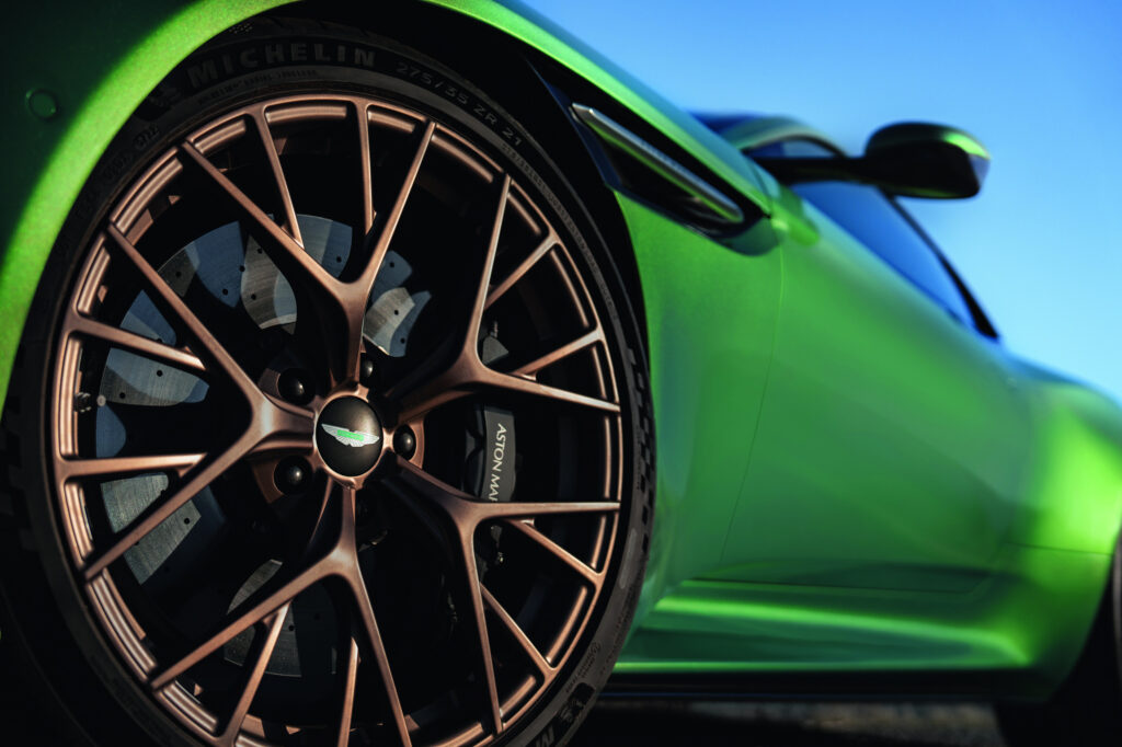https___www.carscoops.com_wp-content_uploads_2023_05_New-Aston-Martin-DB12_53-1024×682 Aston Martin DB12