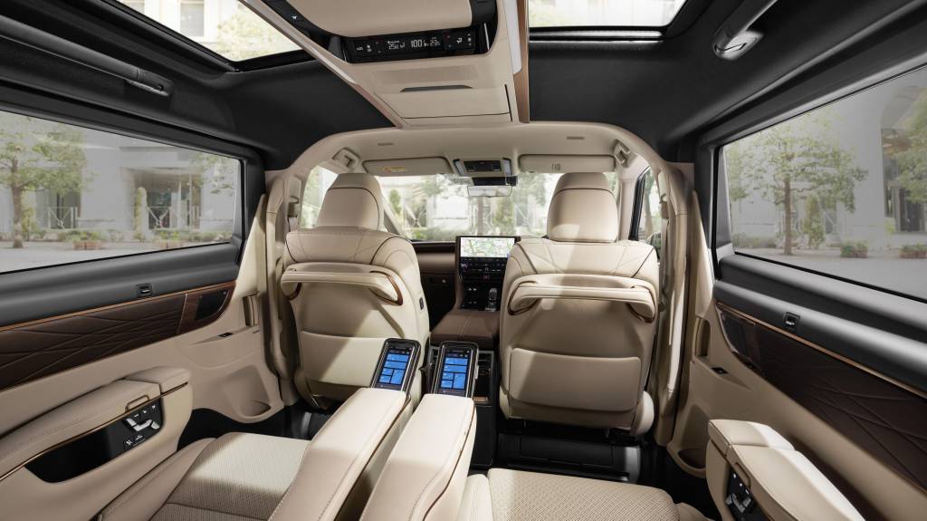 2024-Toyota-Alphard_Vellfire_20230621_01_29 2024-Toyota-Alphard_Vellfire_20230621_01_29