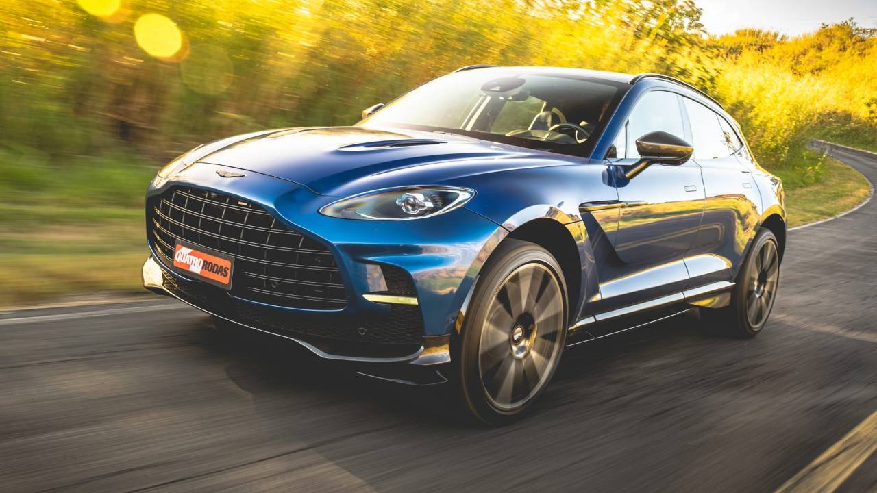 Aston Martin DBX707 2024