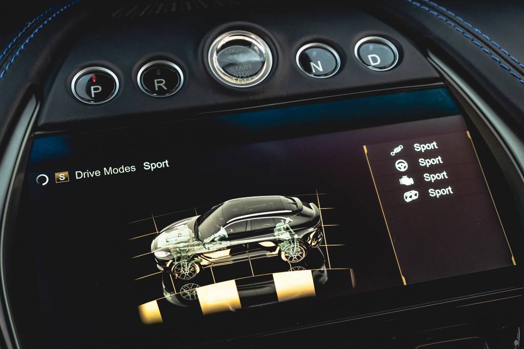 Aston Martin DBX707 2024 (24) Aston Martin DBX707 2024