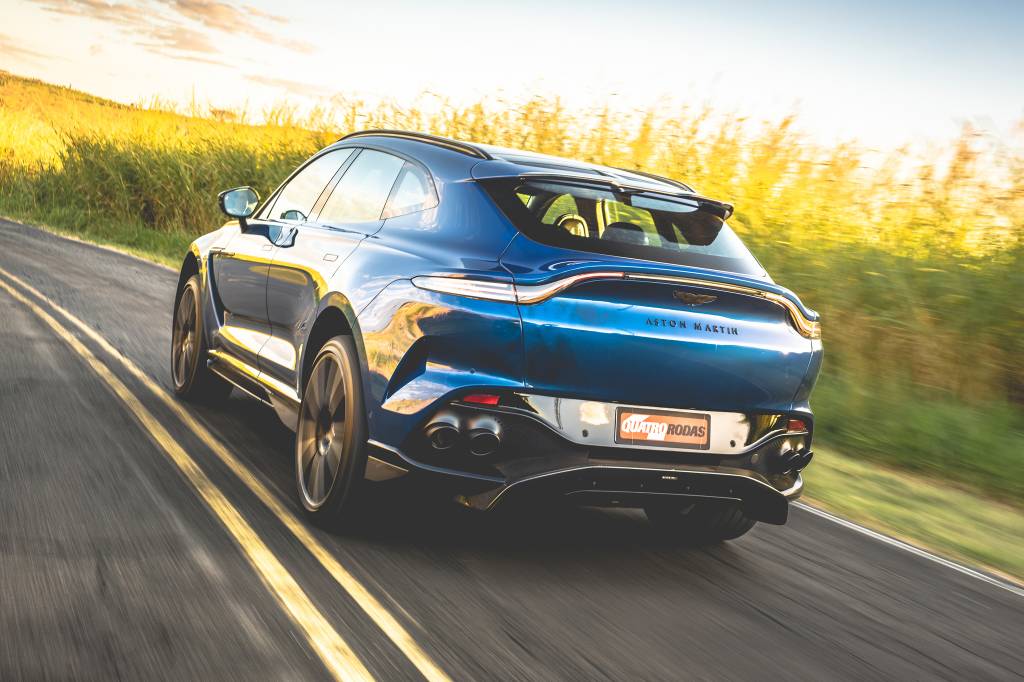 Aston Martin DBX707 2024 (3) Aston Martin DBX707 2024