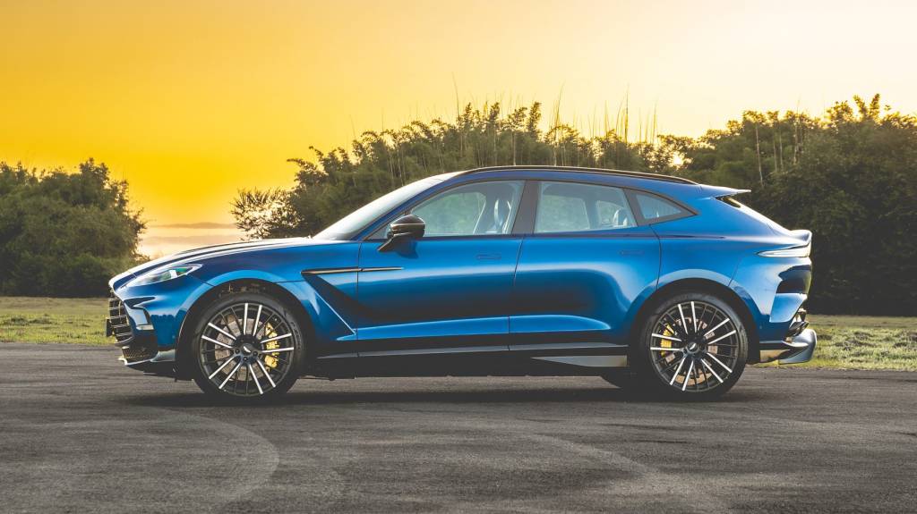 Aston Martin DBX707 2024 (4) Aston Martin DBX707 2024