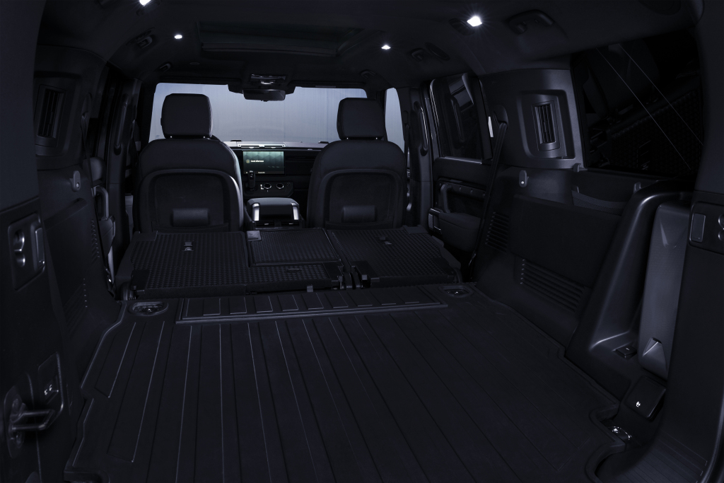 land_rover_defender_130_outbound_78 Defender 130 Outbound