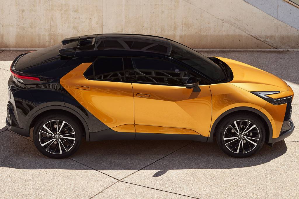 toyota_c-hr_hev toyota_c-hr_hev