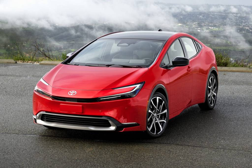 toyota_prius_prime_xse_2 toyota_prius_prime_xse_2