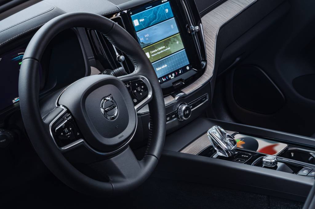 302055_Volvo_XC60_-_Craft Volvo_XC60_2024