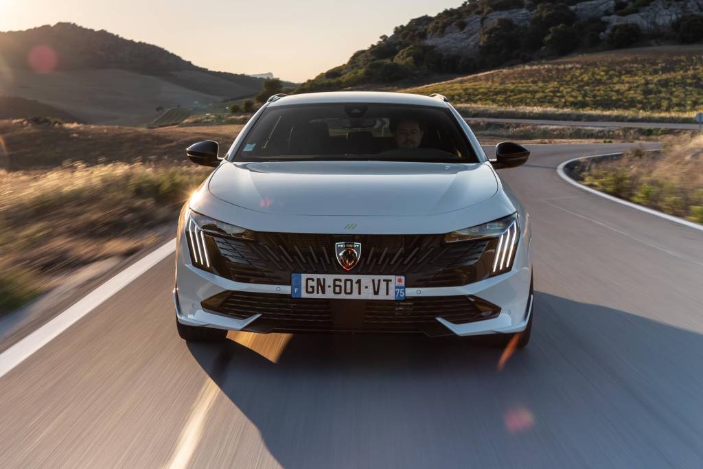 PEUGEOT_508 PSE SW 2024 (10) PEUGEOT 508 PSE SW 2024