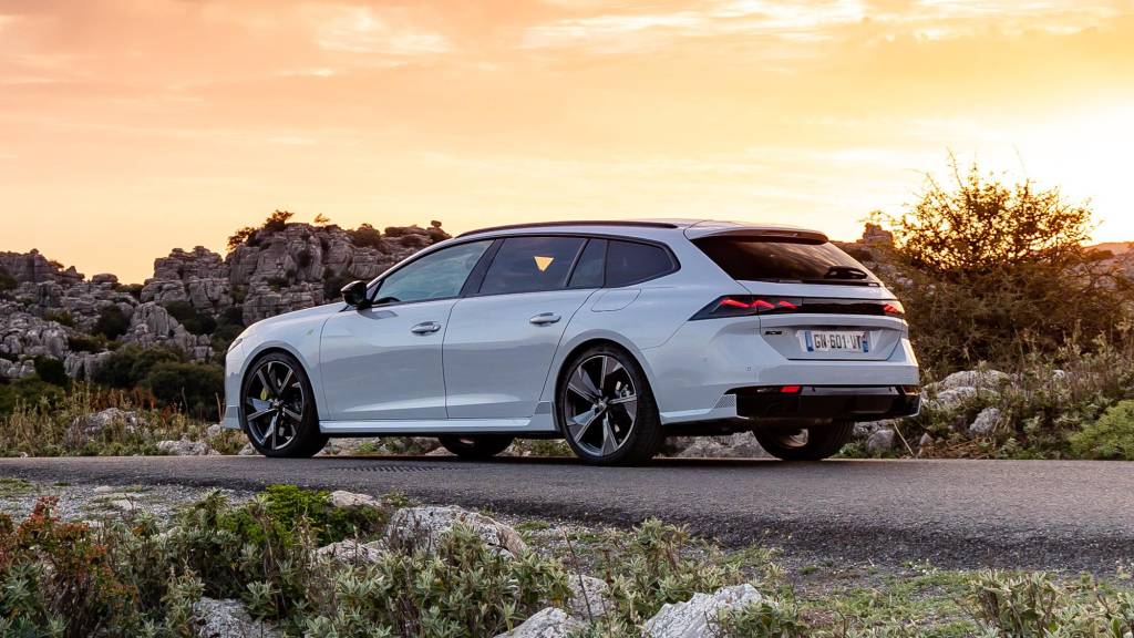 Peugeot 508 SW PSE: como anda a perua esportiva que faz mais de 55 km/l