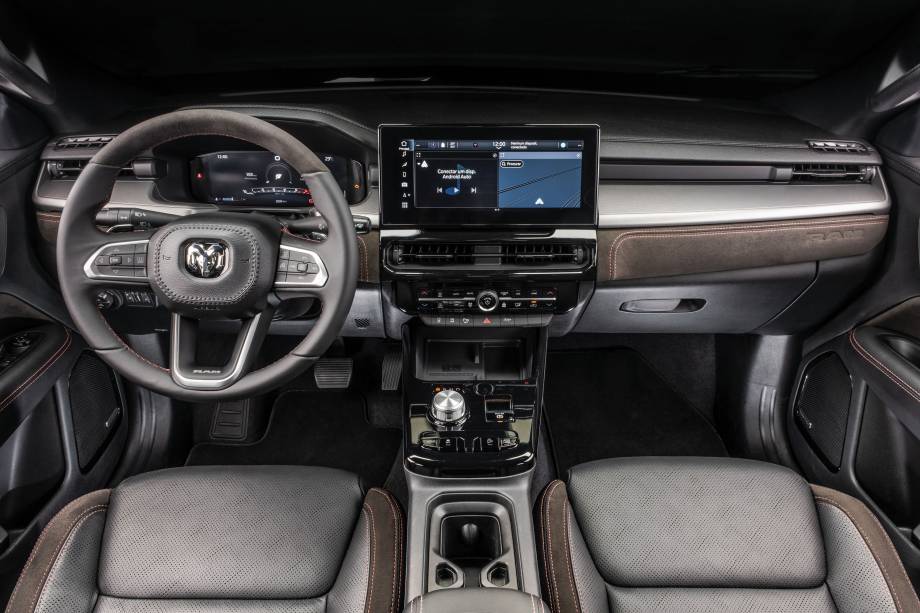 Console central próprio disfarça o painel de Commander Console central próprio disfarça o painel de Commander