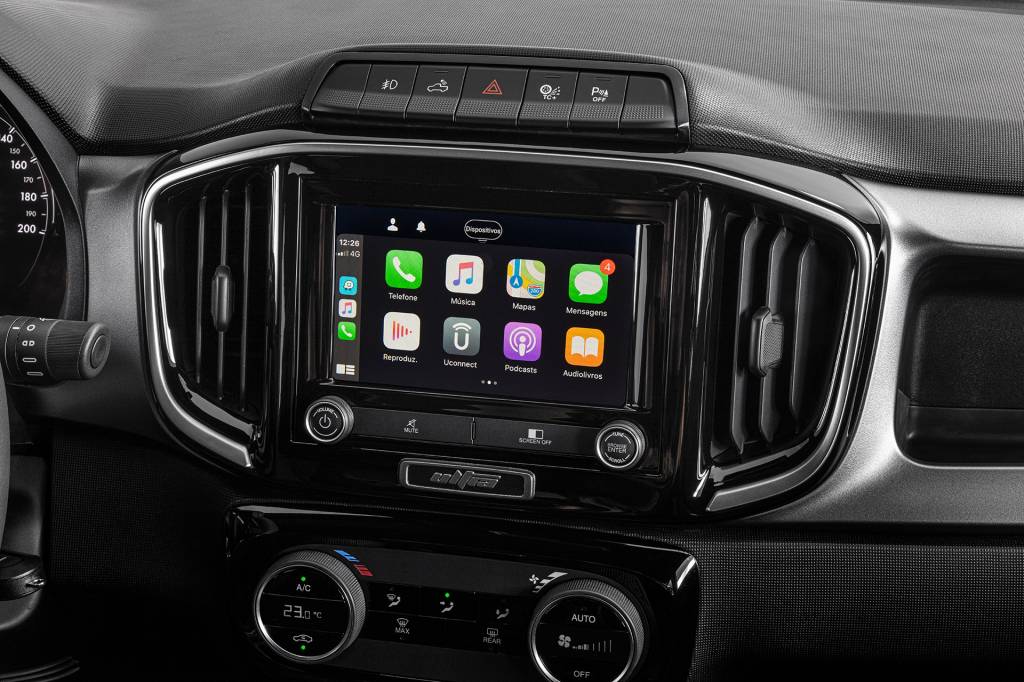 Fiat Strada Ultra 2024 Ao contrário da central multimídia, ar digital é novidade