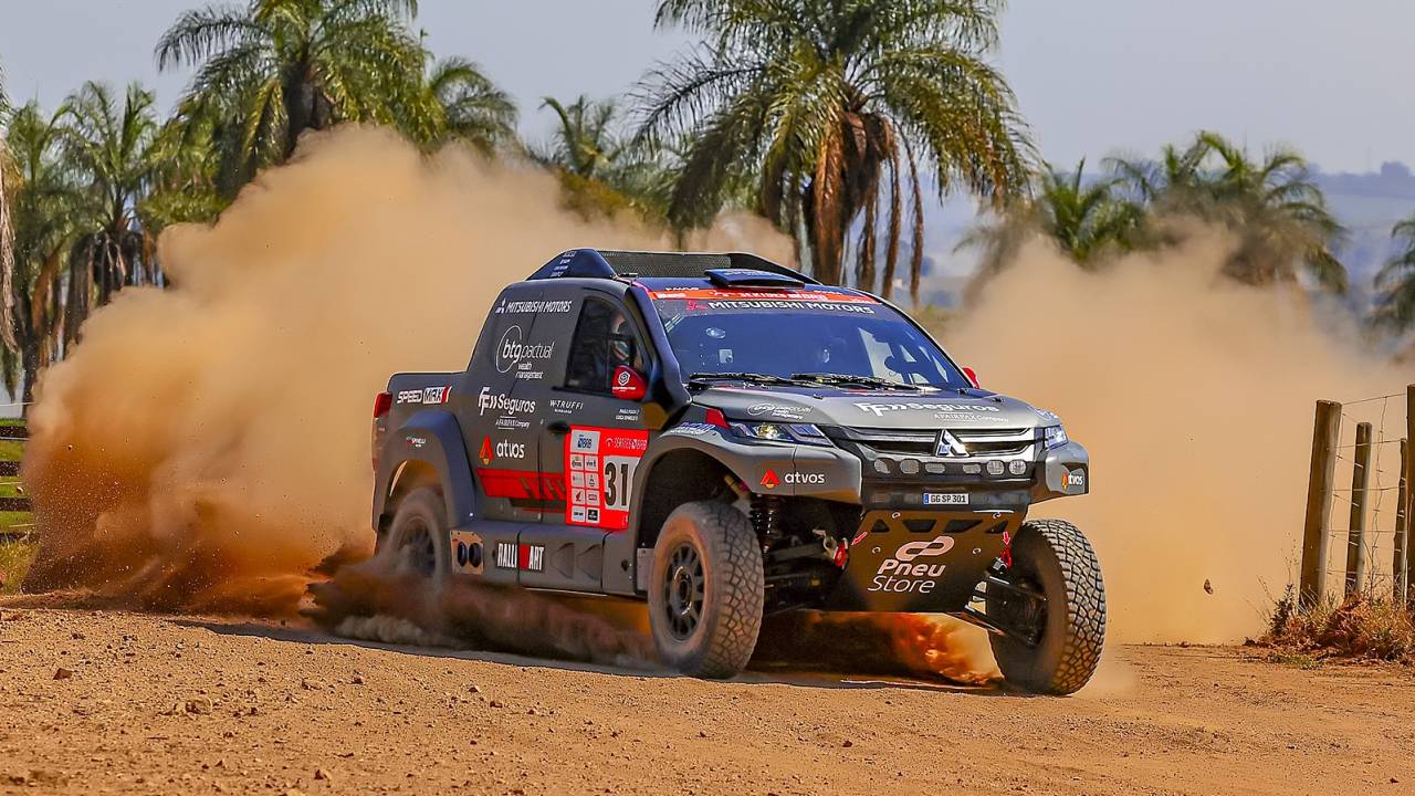Mitsubishi L200 Triton Sport Racing
