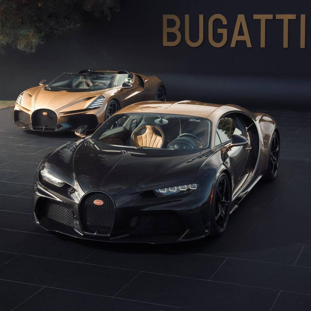 Bugatti Mistral dourado