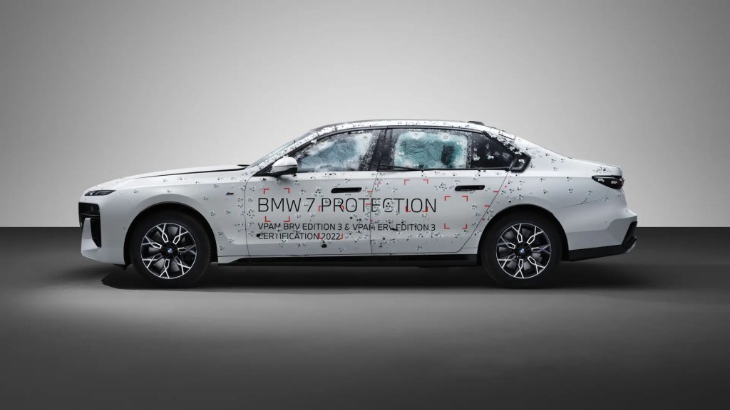 BMW i7 Protection é elétrico que suporta tiros de fuzil e explosões