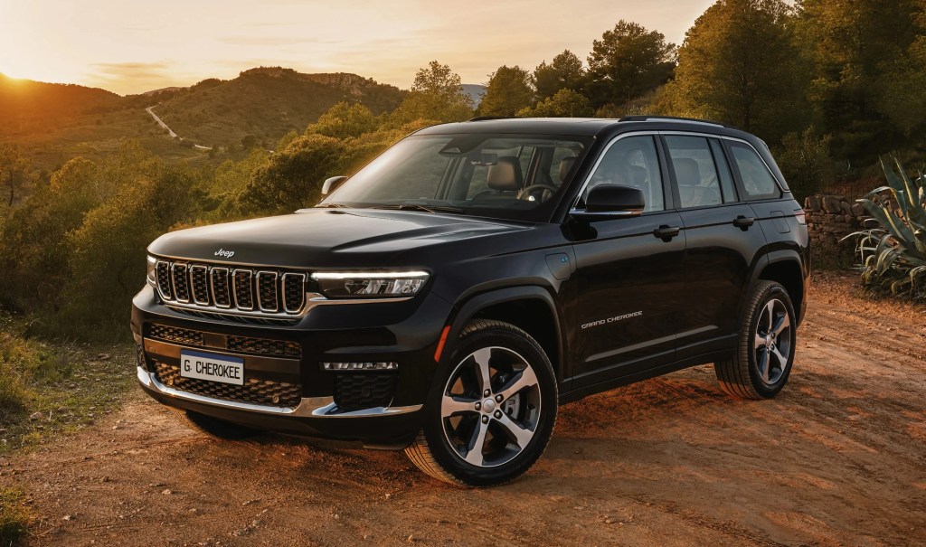 Novo Jeep Grand Cherokee vem ao Brasil como híbrido que faz 23,8 km/l