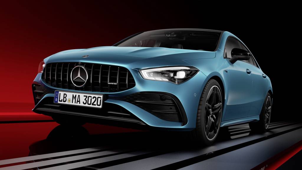 Express your drive: der neue Mercedes-Benz CLA und CLA Shooting BrakeExpress your drive: the new Mercedes-Benz CLA and CLA Shooting Brake AMG CLA 35 4Matic