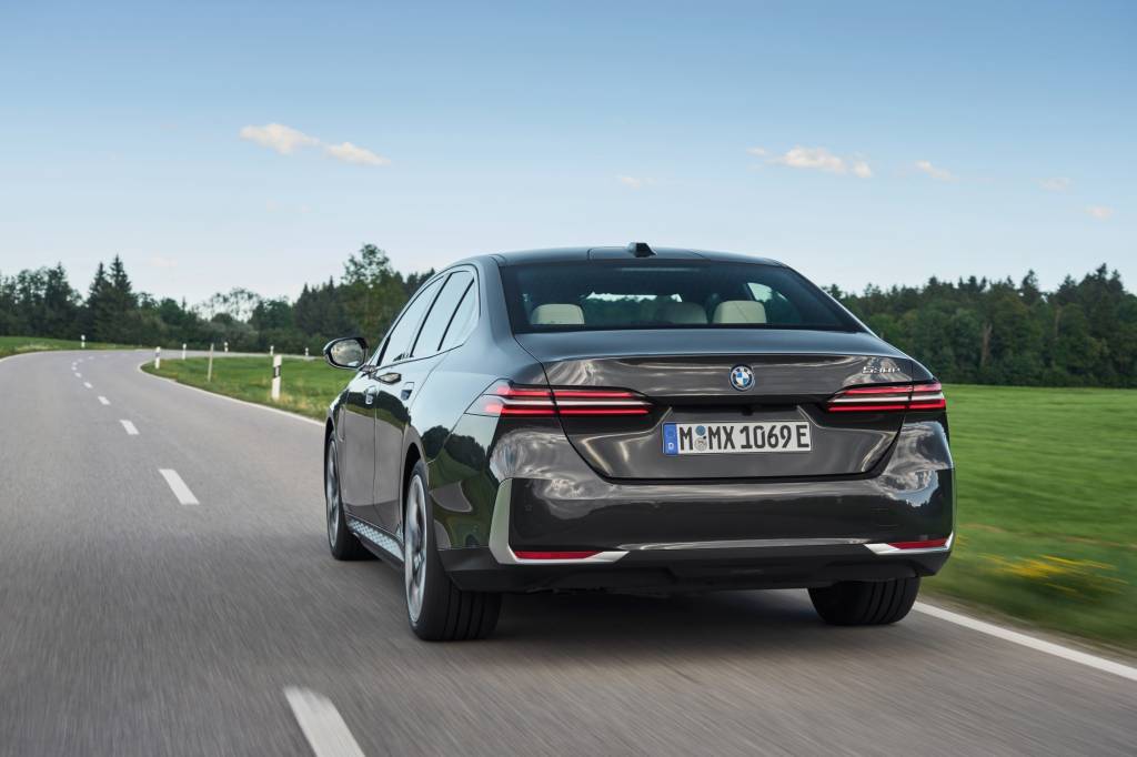 P90524302_lowRes_the-new-bmw-530e-sop BMW Serie 5 plug-in