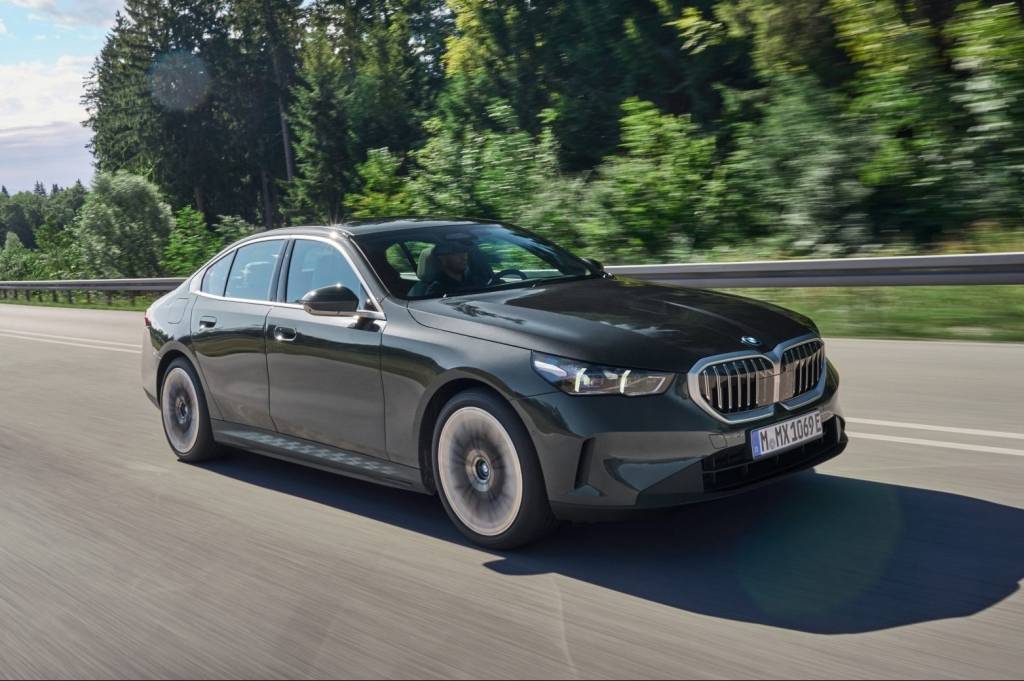 P90524304_lowRes_the-new-bmw-530e-sop BMW Serie 5 plug-in