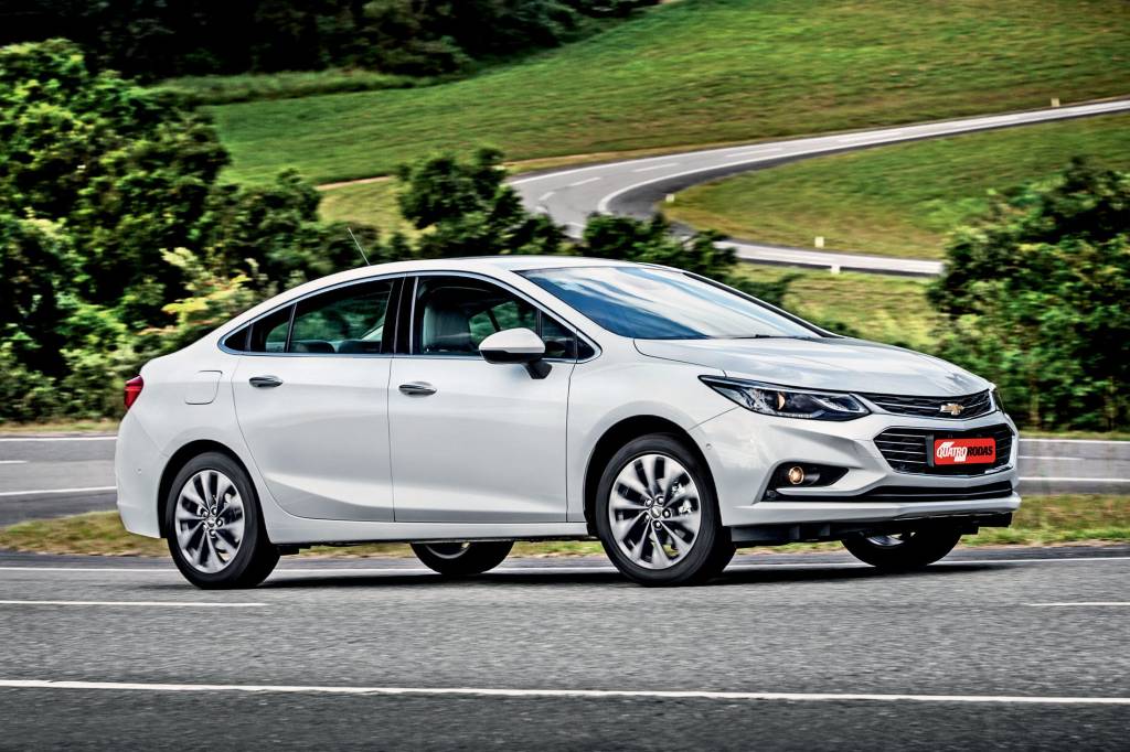Chevrolet Cruze usado tem 1.4 turbo e é mais barato que Onix