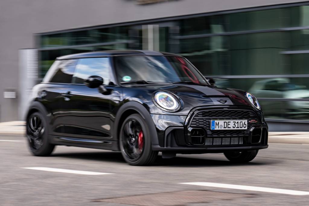 mini_john_cooper_works_1to6_96 Mini John Cooper Works 1to6: o último carro manual da história da marca