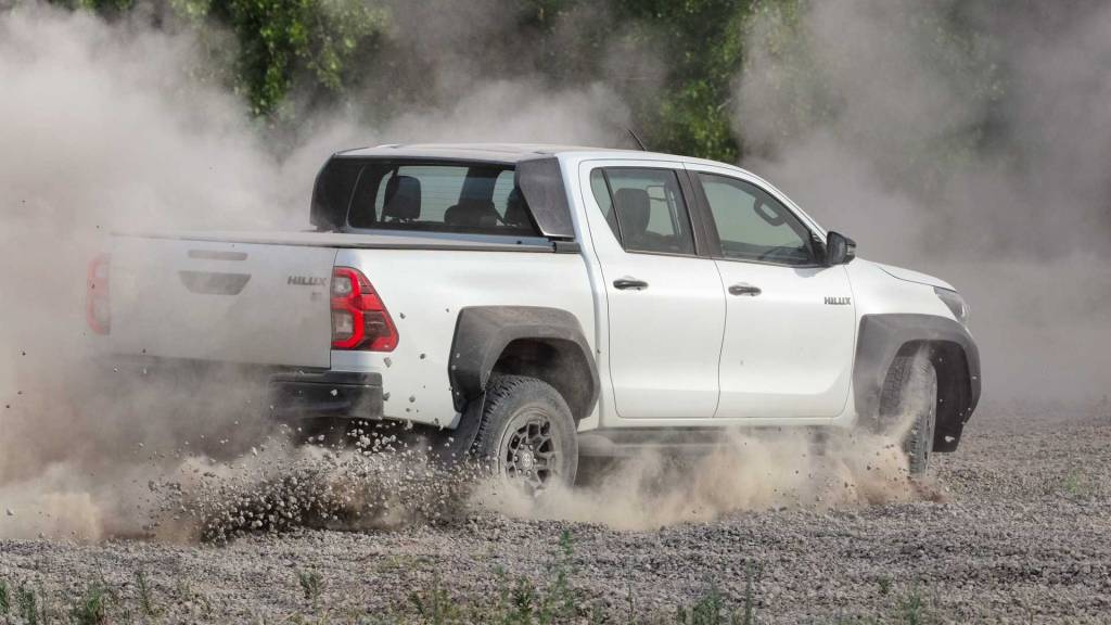 toyota-hilux-gr-sport-2024 (2) Hilux GR