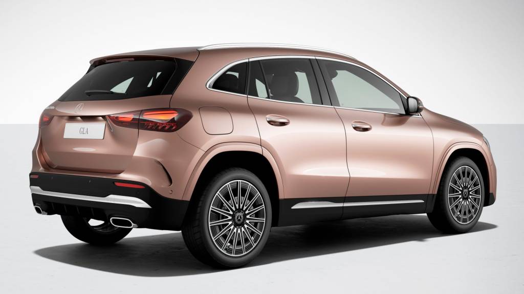 Mercedes-Benz GLA 200 AMG Line – Exterior2 Mercedes-Benz GLA 200 AMG Line - Exterior2