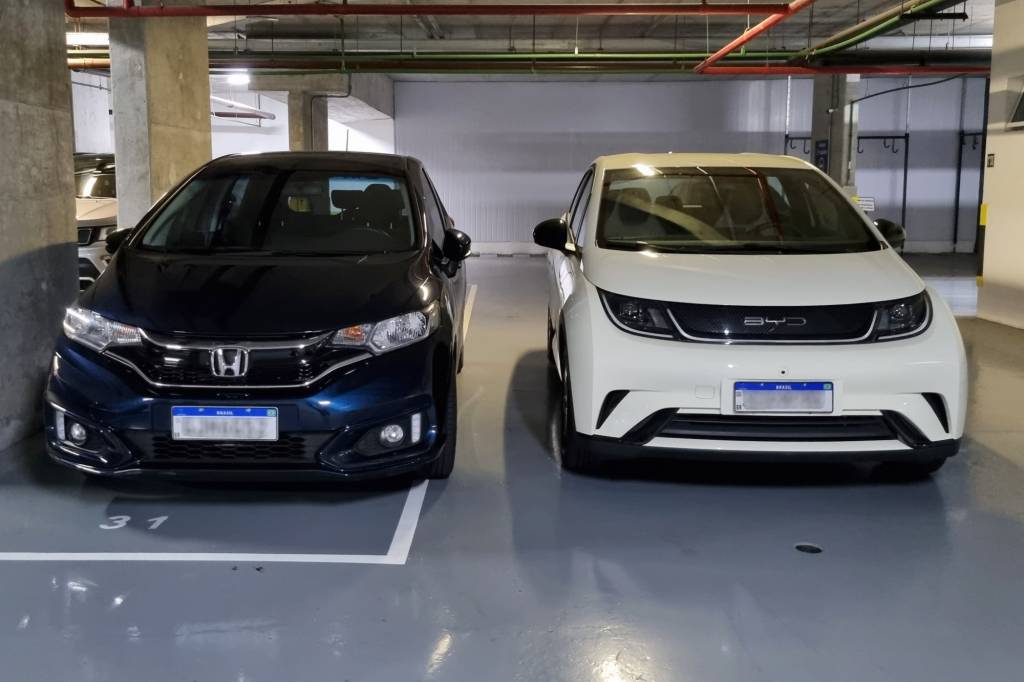 BYD Dolphin e Honda Fit (4) BYD Dolphin e Honda Fit